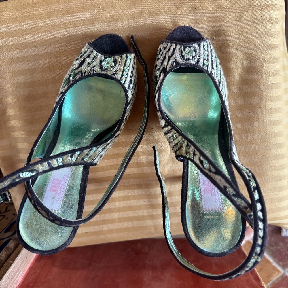JLO by Jennifer Lopez Embroidered Sequin Slingback Heels Date Night Size 7 NWOT